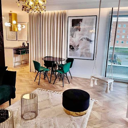 דירות קושאלין Wloski Apartament מראה חיצוני תמונה